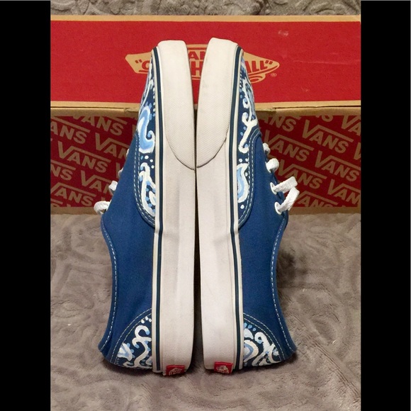 VANS AUTHENTIC STYLE HAND PAINTED PAISLEY PRINT - Picture 6 of 10